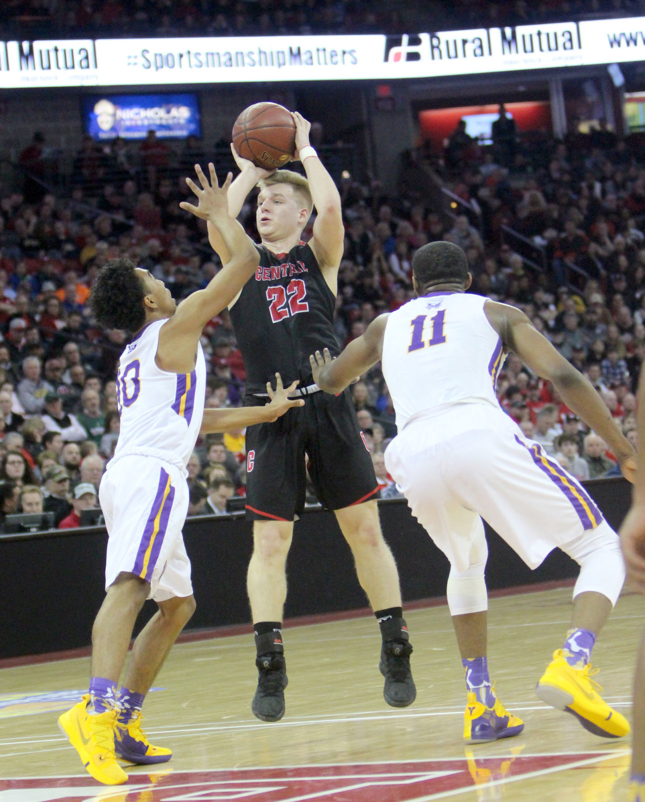 March 15: La Crosse Central vs. Milwaukee Washington